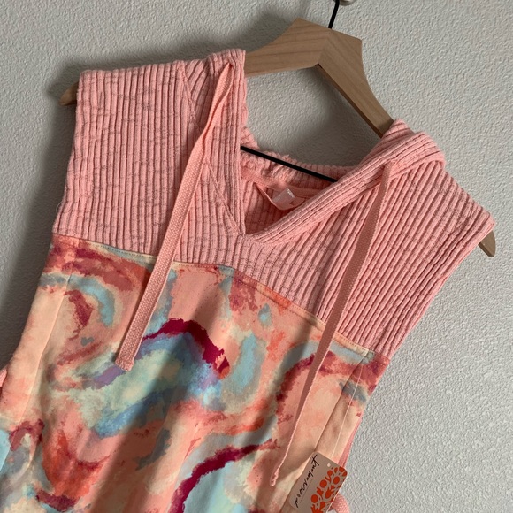 NWT “ALL THAT” FREE PEOPLE MOVEMENT SET - Picture 3 of 9